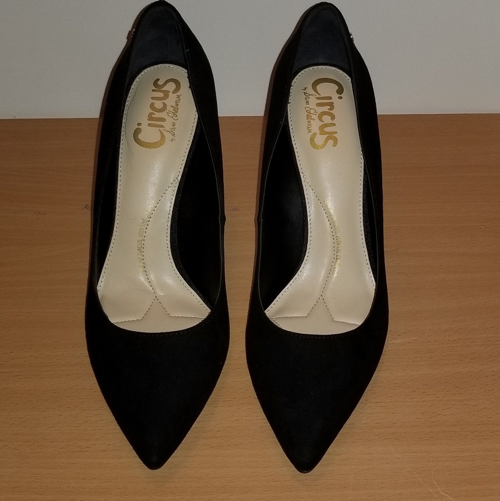 Black suede heels